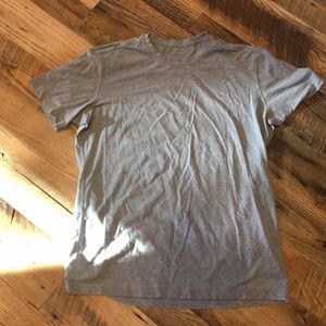 Lululemon 5 year everyday basic tee